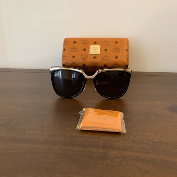 MCM Accessories - 🔥LISTED 1/18🔥 Gorgeous MCM Sunglasses